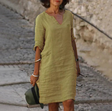 Damenkleid Mit V Ausschnitt Und 3/4 Ärmeln | Mini